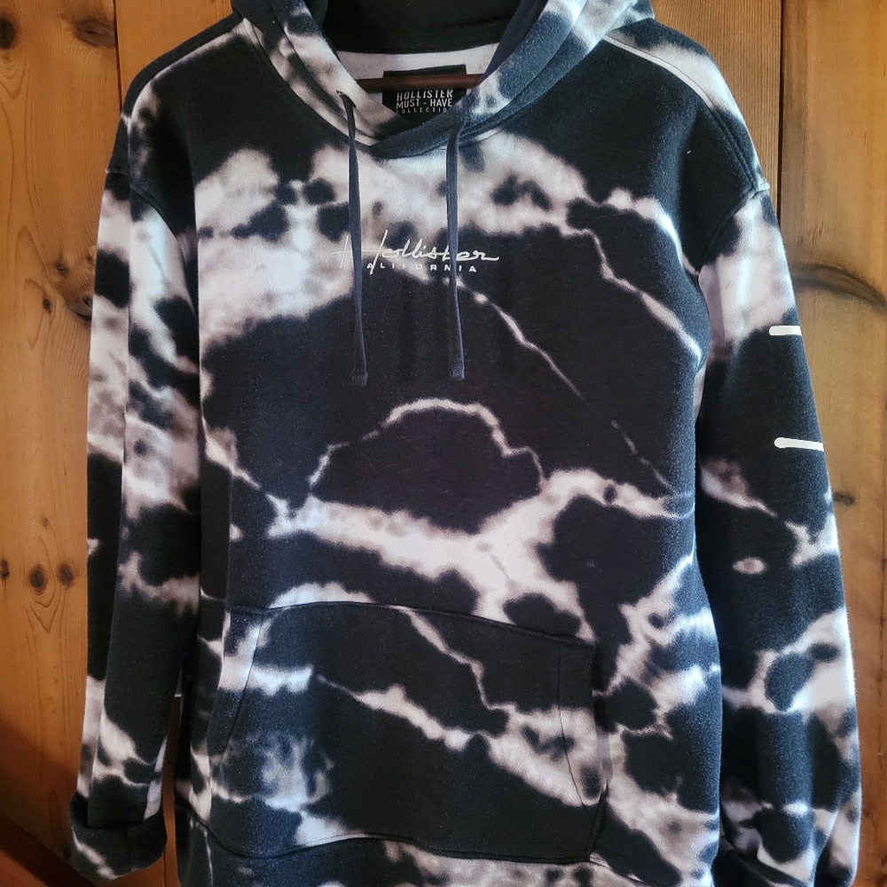 Hollister Must Have Collection Women"s Pullover Hoodie